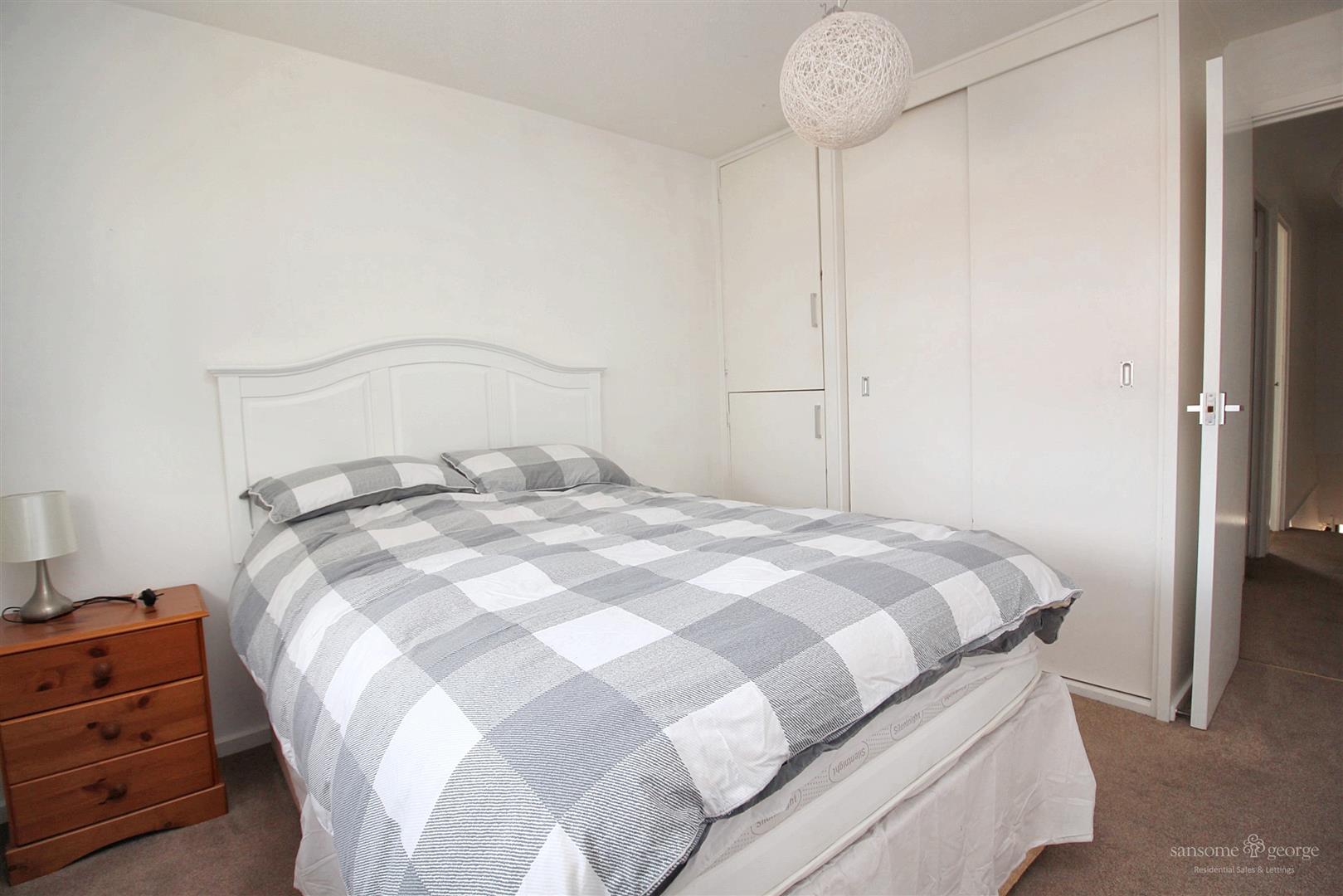 Warley Rise, Tilehurst, Reading